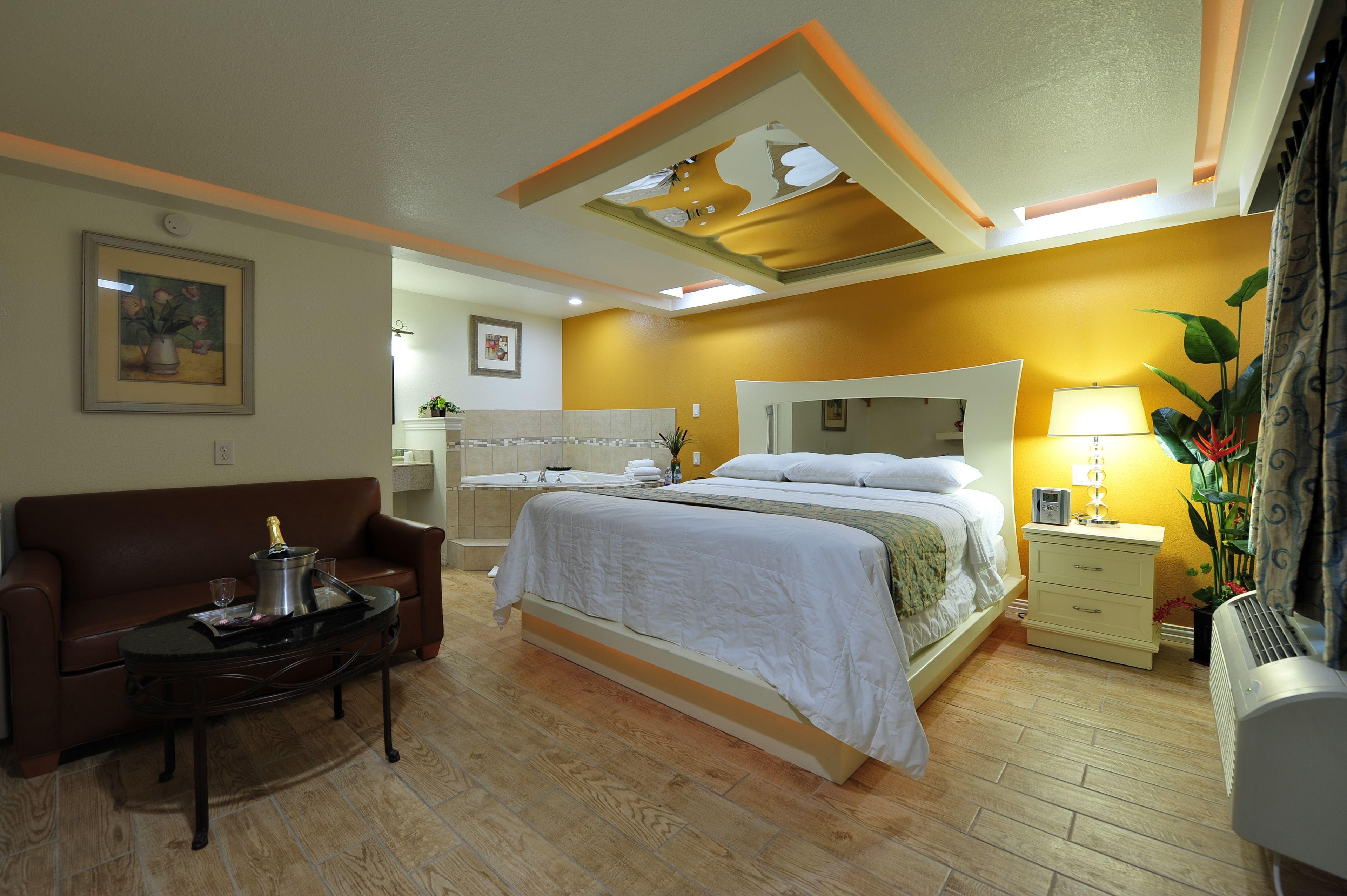 ROMANTIC INN & SUITES DALLAS | GREAT PRICES FOR ACCOMMODATION IN DALLAS